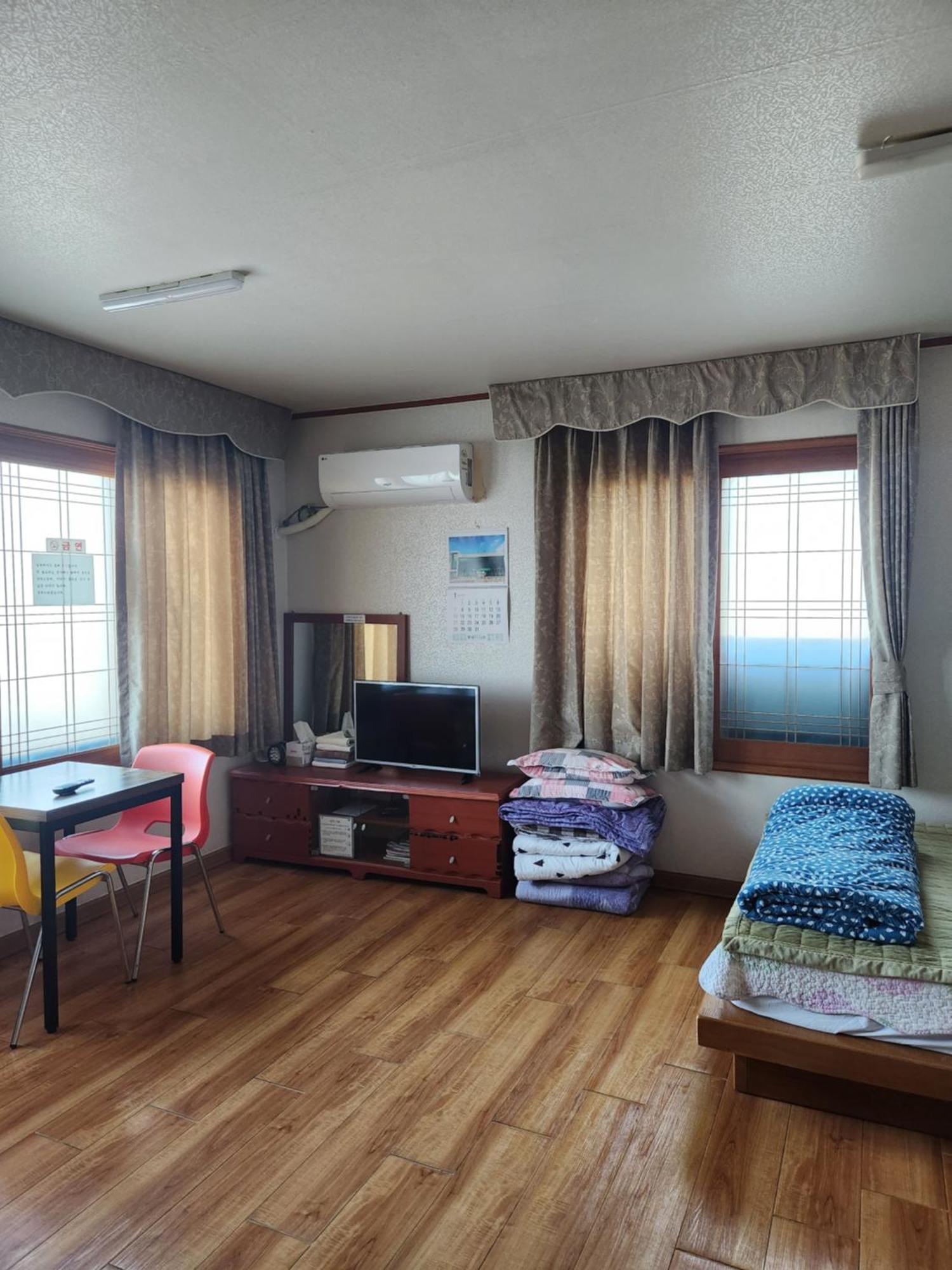 Bada Village Minbak Jeju Eksteriør billede